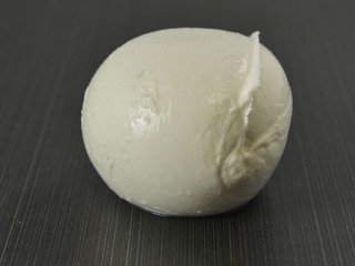 Mozzarella di bufala Campana, A.O.P. (en)